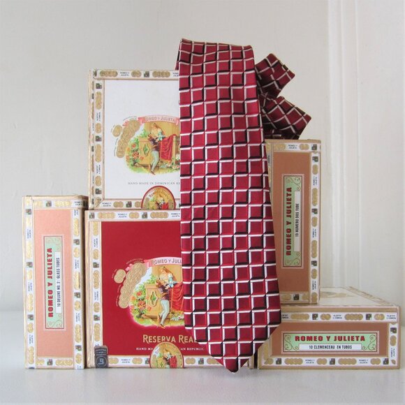 Vintage Red Silk Necktie - Picture 1 of 5